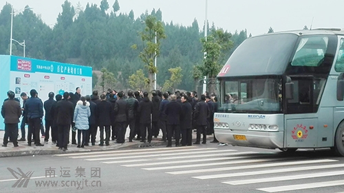 01.jpg